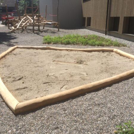 Robinien Sandkasten
