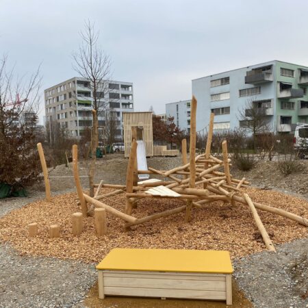 Ganzer Spielplatz Wurmisweg