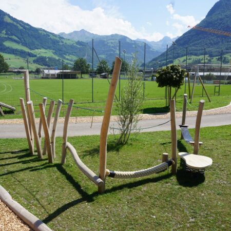 Spielplatz Eichli Stans Balancierparcour